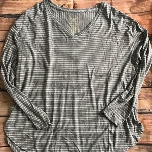 Long sleeve tee